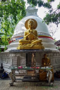Biela pagoda v chráme Gangaramay