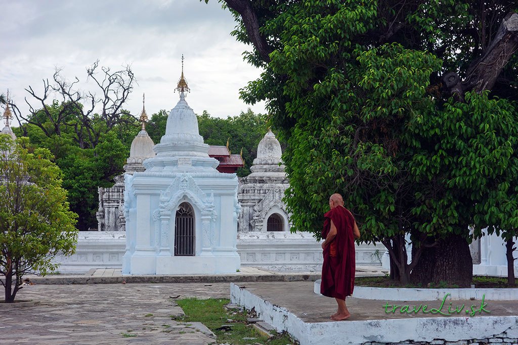 Kuthodaw Pagoda